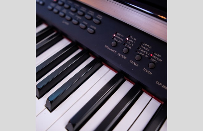 Used Yamaha CLP265GP Polished Ebony Digital Piano Complete Package (SN:ECOH01033) - Image 11